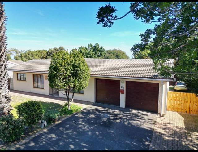 3 BEDROOM HOUSE FOR SALE IN BLOMMENDAL